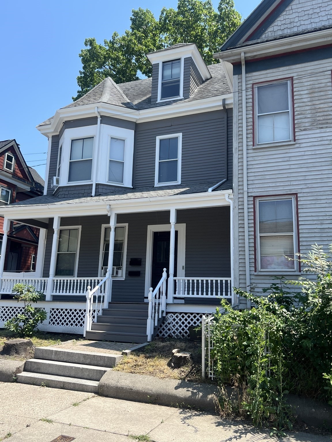 91 Tudor St, Chelsea, MA 02150