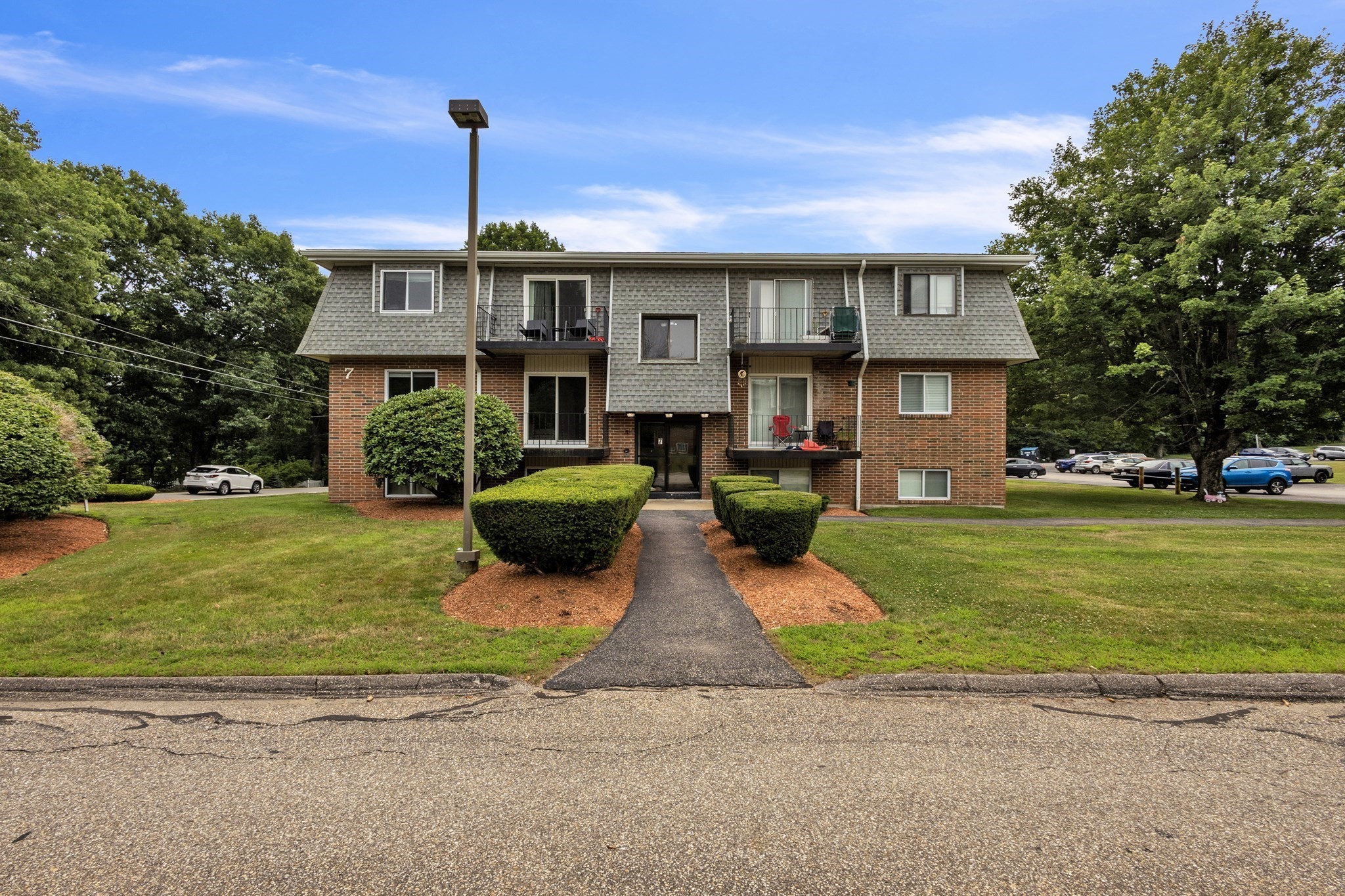 176 Maple Ave Unit 7-1, Rutland, MA 01543