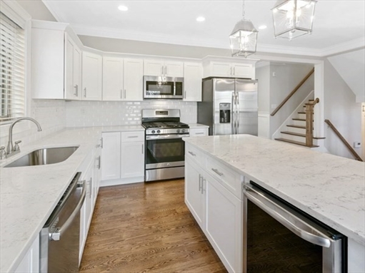 37 Lambert St, Apt 37
