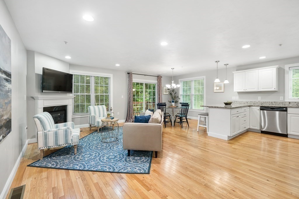 65 River Point Dr Unit 65, Ipswich, MA 01938