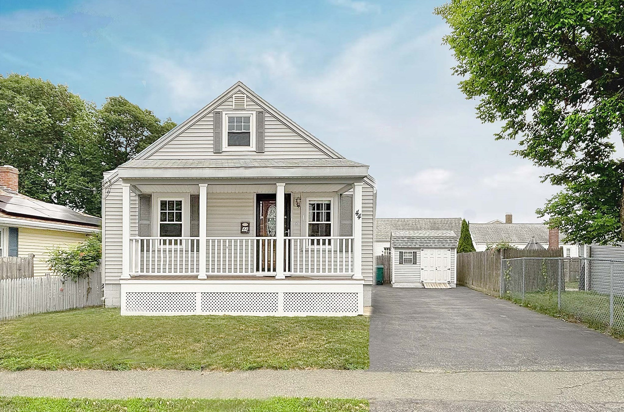 44 Harmon St, Lynn, MA 01905
