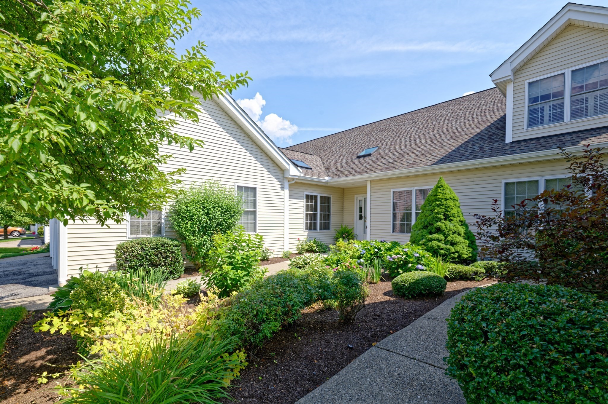 79 Orchard Meadows Drive Unit 79, Shrewsbury, MA 01545