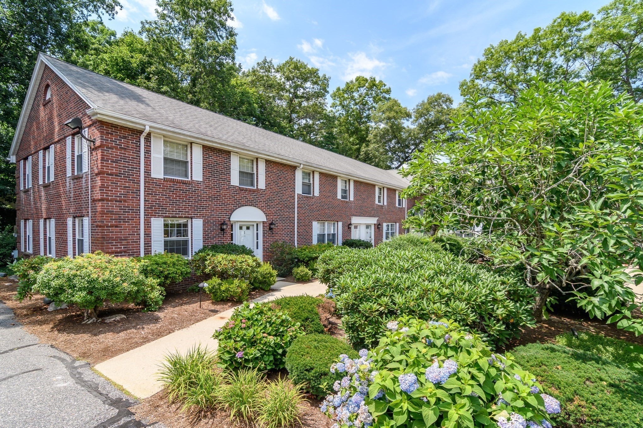 21 Westerly St Unit 1, Wellesley, MA 02482