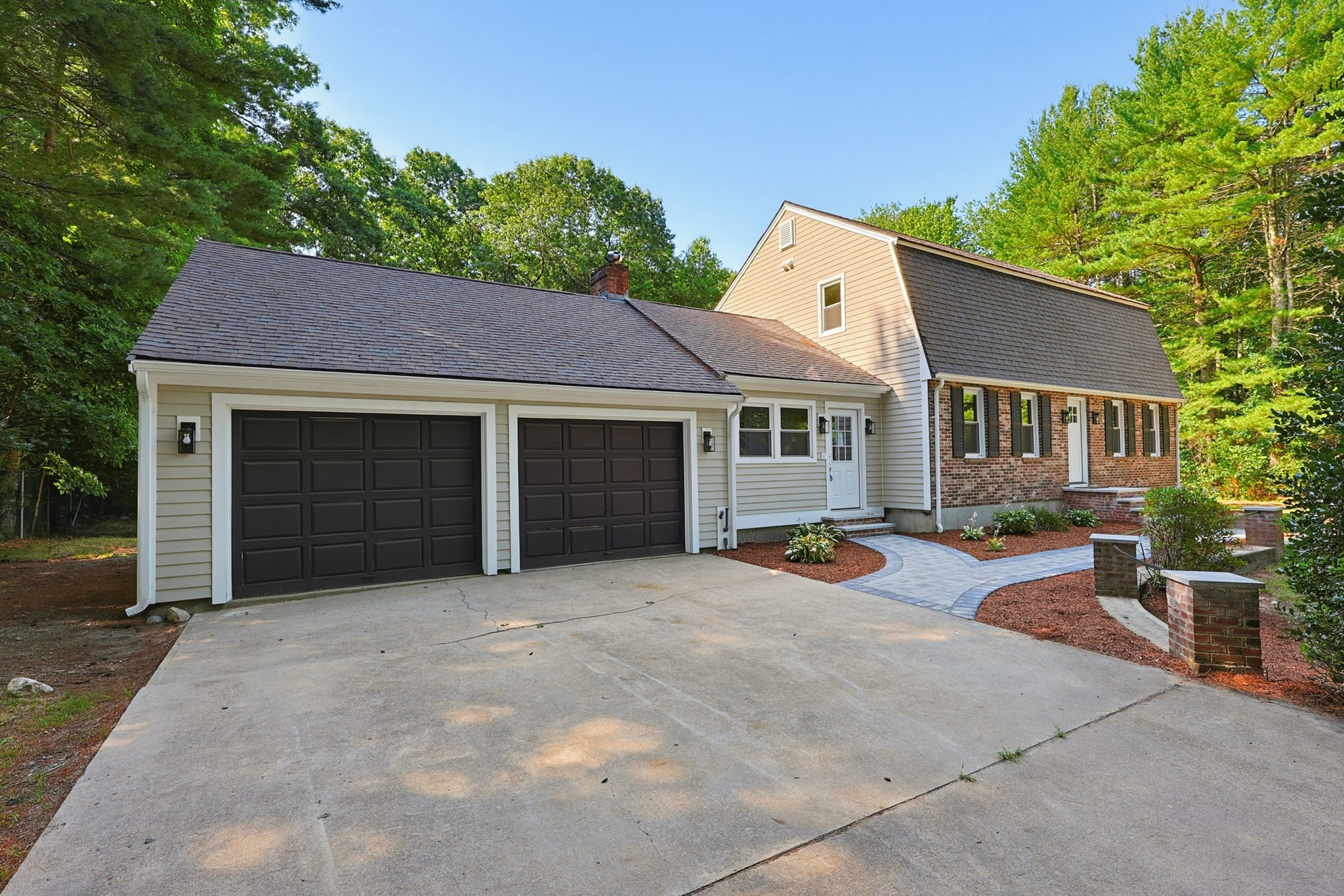 8 Cook Rd, Foxboro, MA 02035