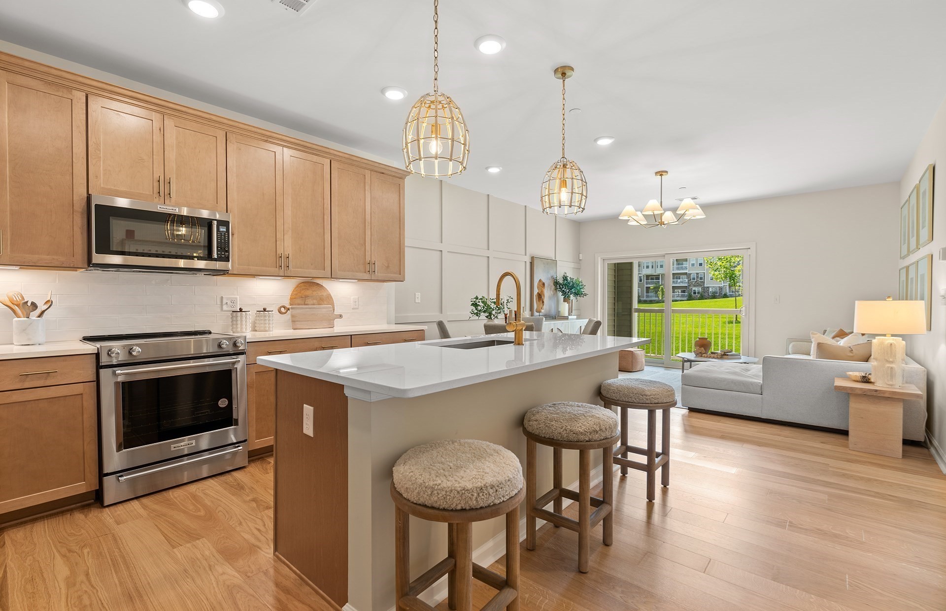 399 Neponset Unit 204, Canton, MA 02021