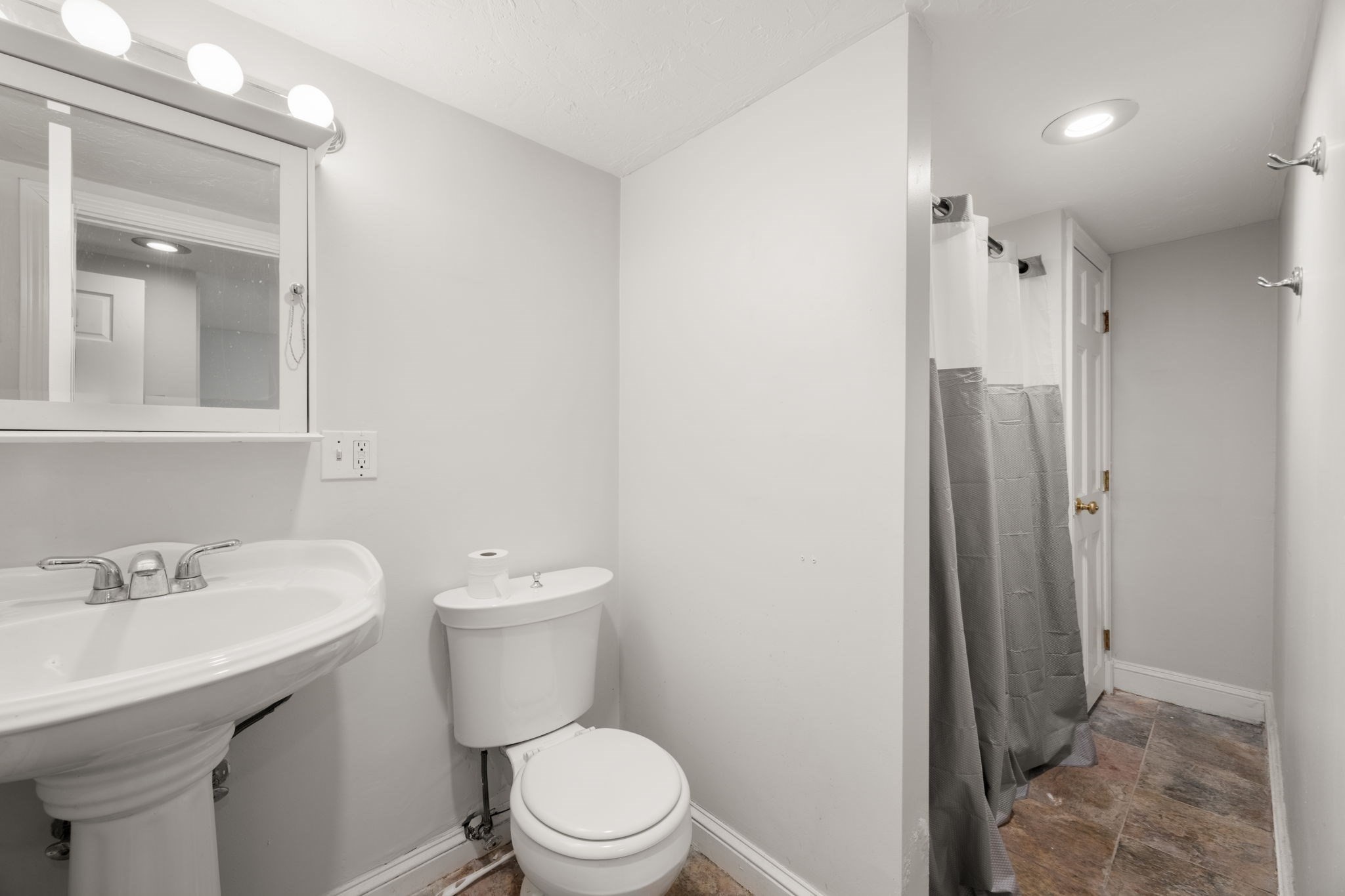 65 Saint James Circle, Newton, MA 02458 - Image 37