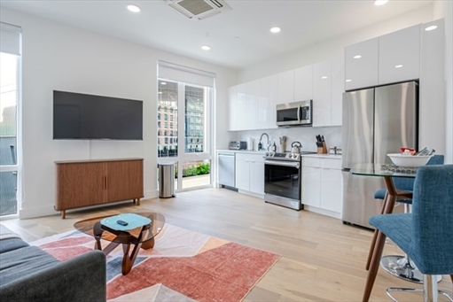 38-405 Hitchborn St, Apt Furnished
