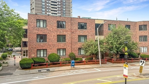 573 Washington St, Apt 29