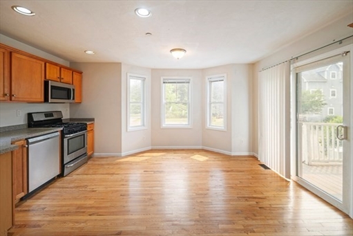 17 Business Ter, Apt 17