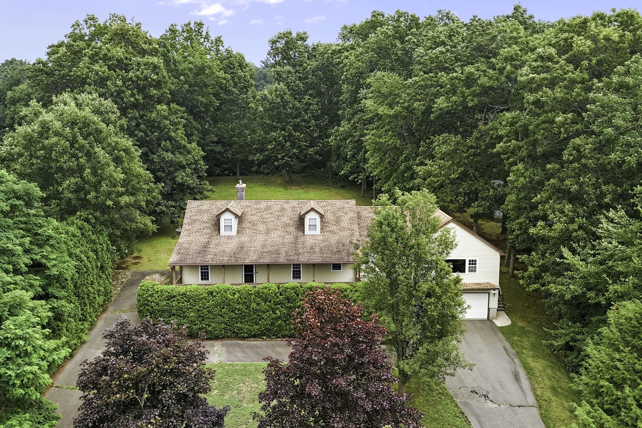 7 Margaret Dr, Wilbraham, MA 01095