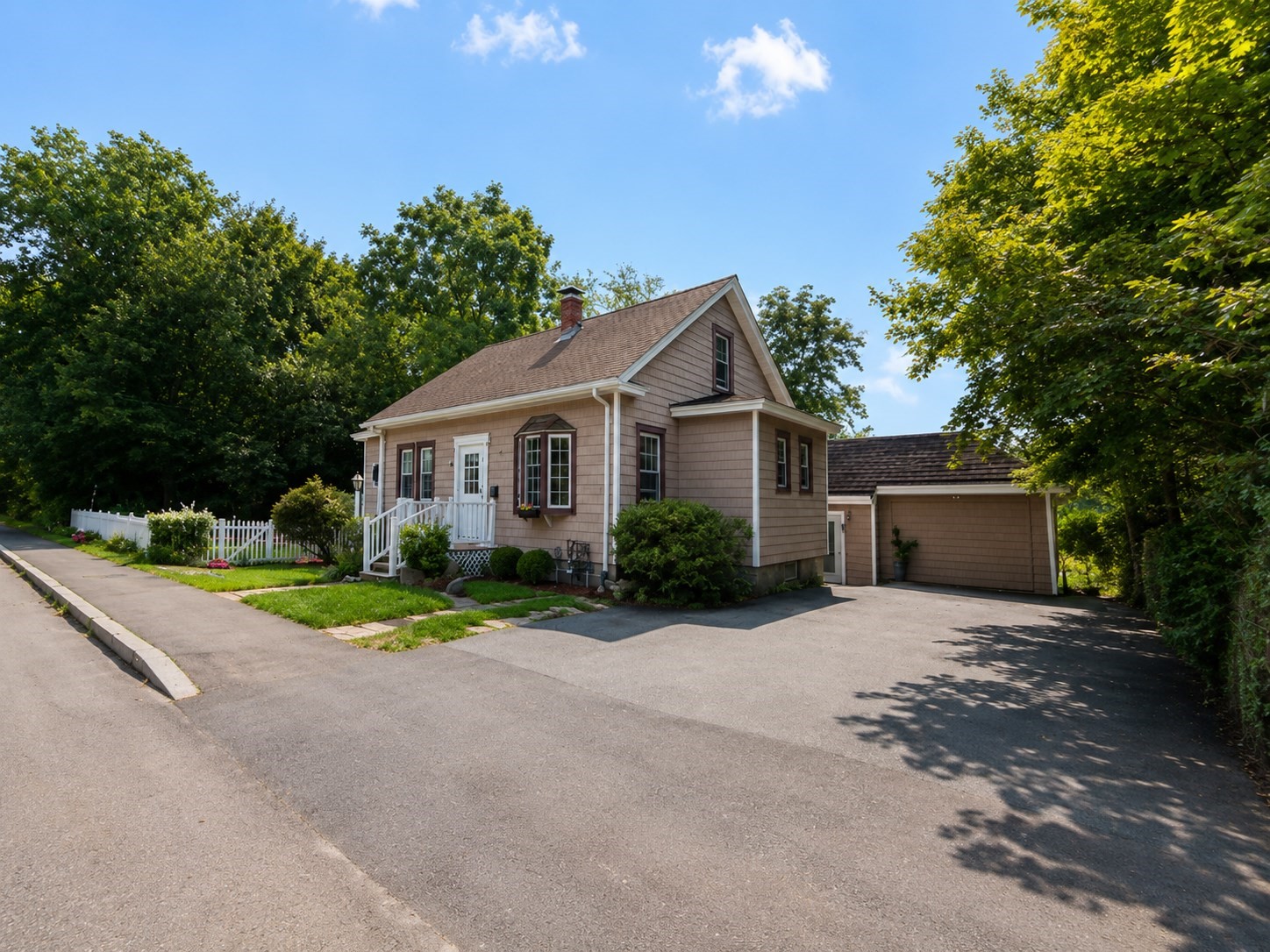 230 Main St, Chelmsford, MA 01863