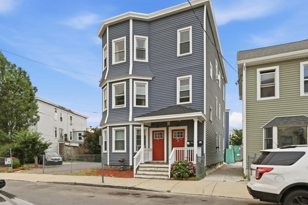 14 Trenton St, Lawrence, MA 01841