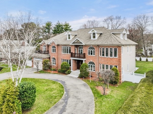 75 Woodfall Rd