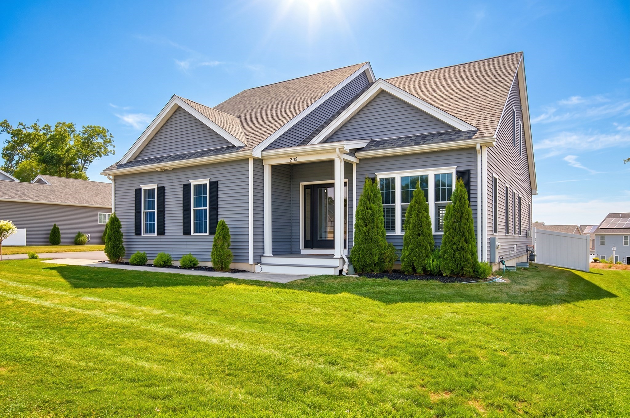 208 Crownshield Ave Unit 208, Uxbridge, MA 01569
