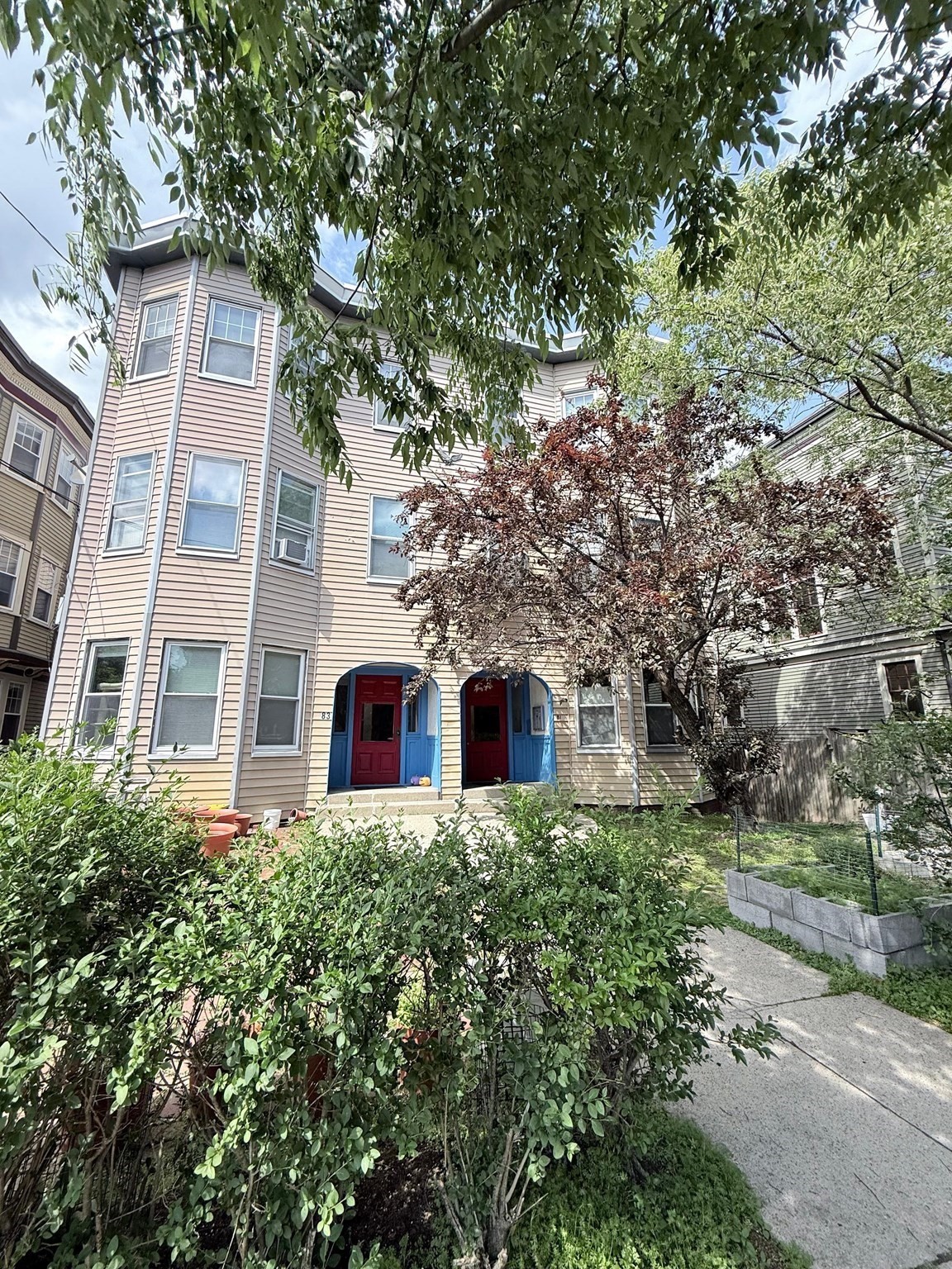 83 Francis St Unit 5, Brookline, MA 02446