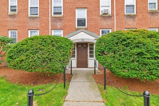 21 Englewood Ave, Apt 2