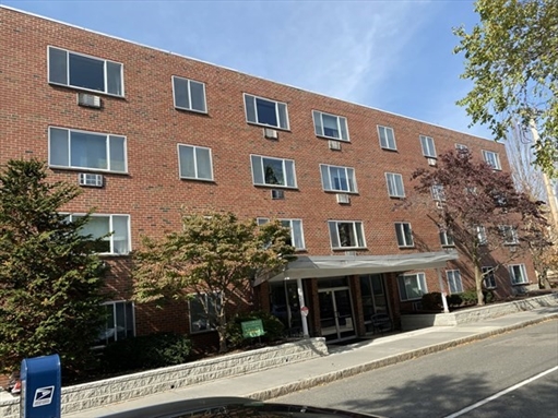 50 Green Street, Apt 209