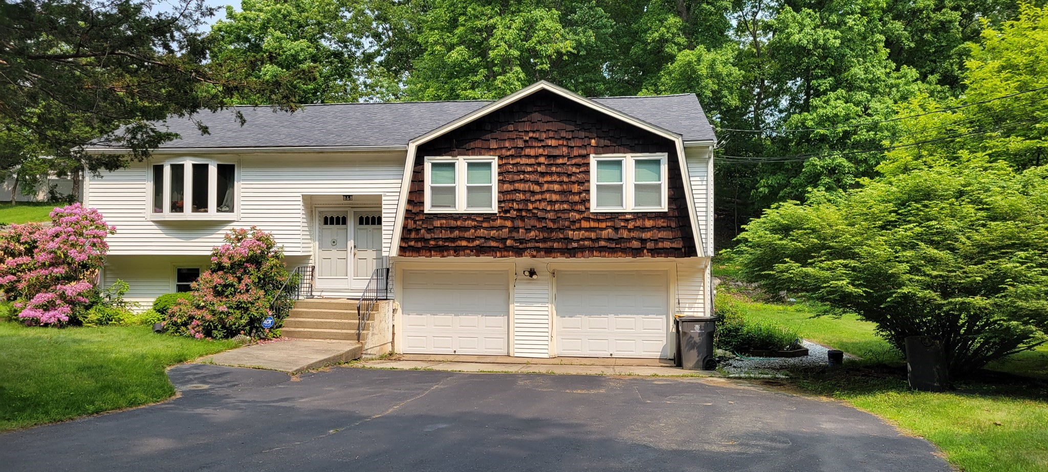 48 Badger Rd, Framingham, MA 01702