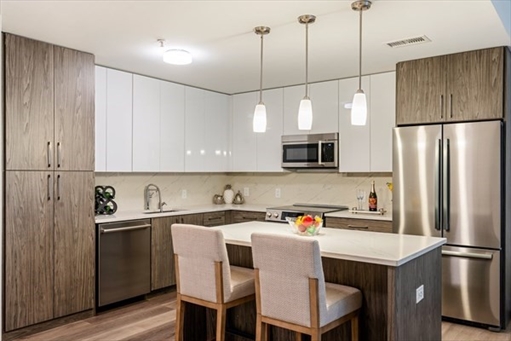 771 Harrison Ave, Apt 304