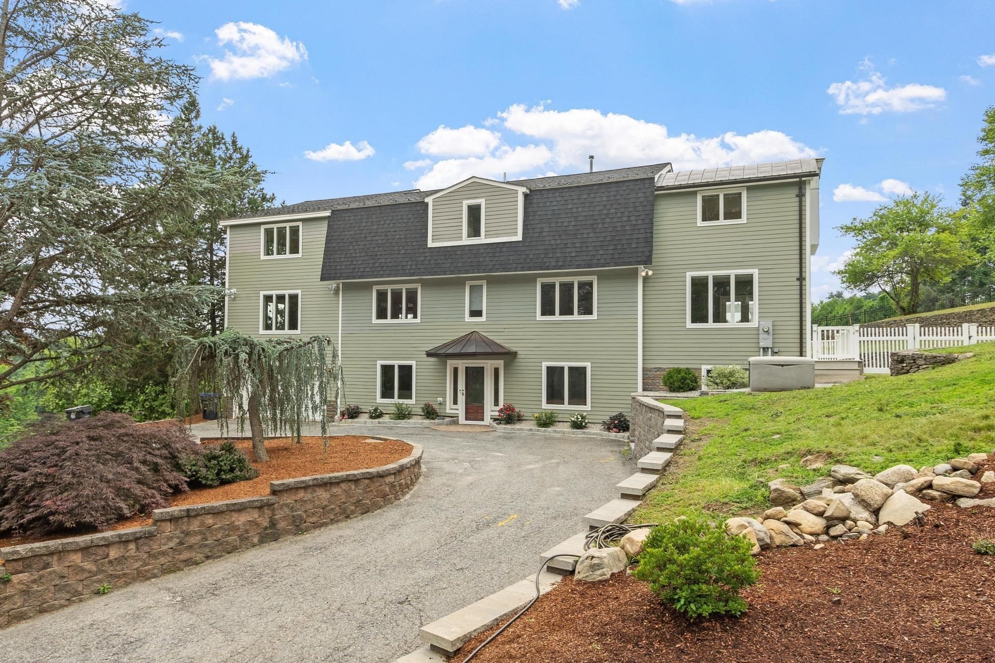 60 Murphy, Hudson, MA 01749
