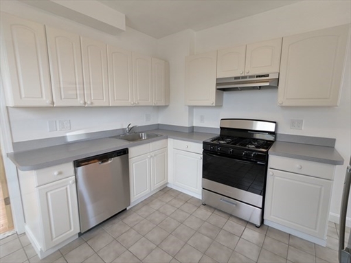 8 Pearl, Apt 3