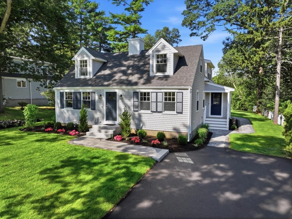 36 Smith Rd, Hingham, MA 02043