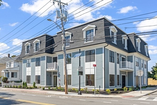 260 Elm St