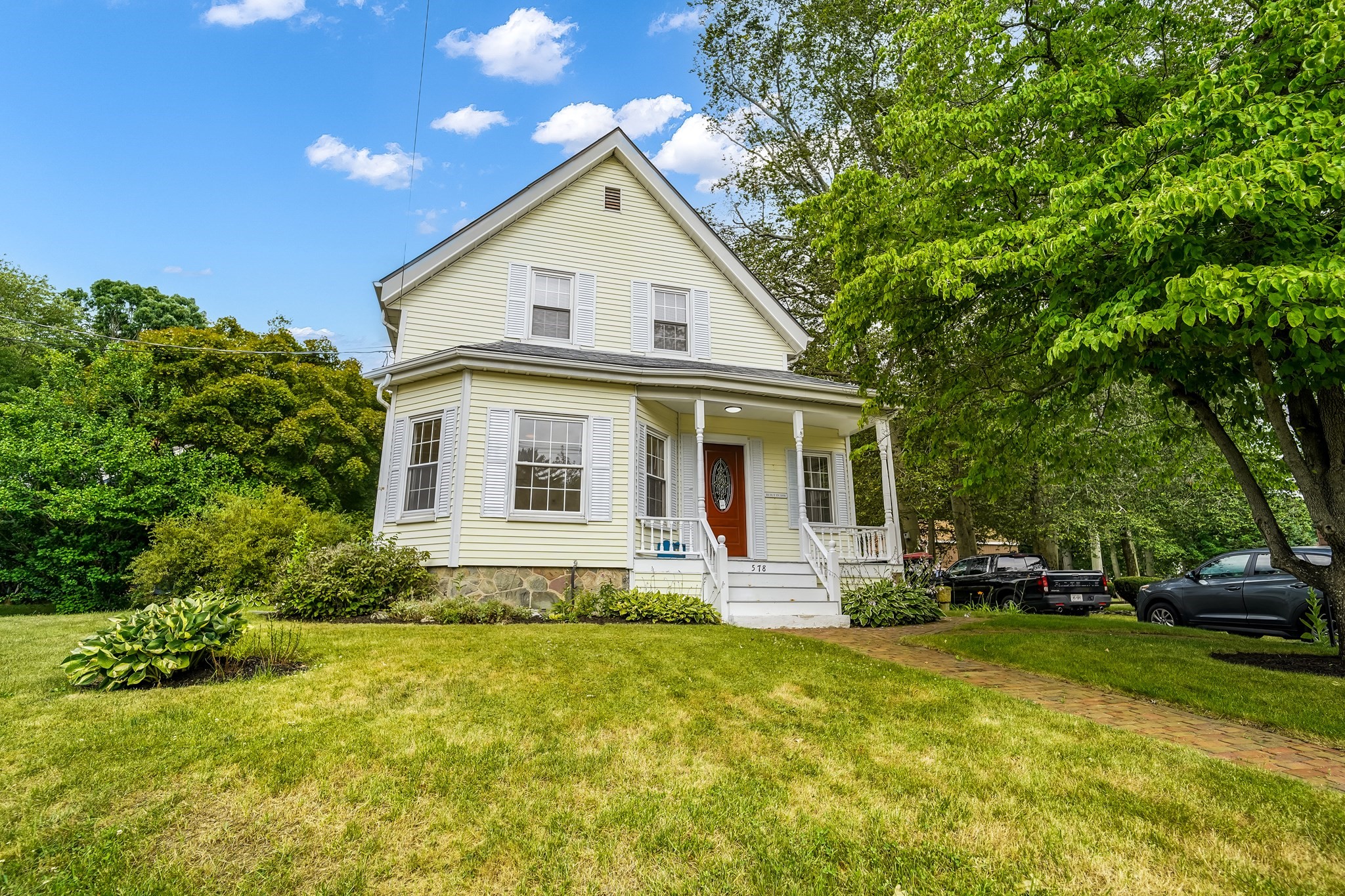 578 Plain St, Brockton, MA 02302