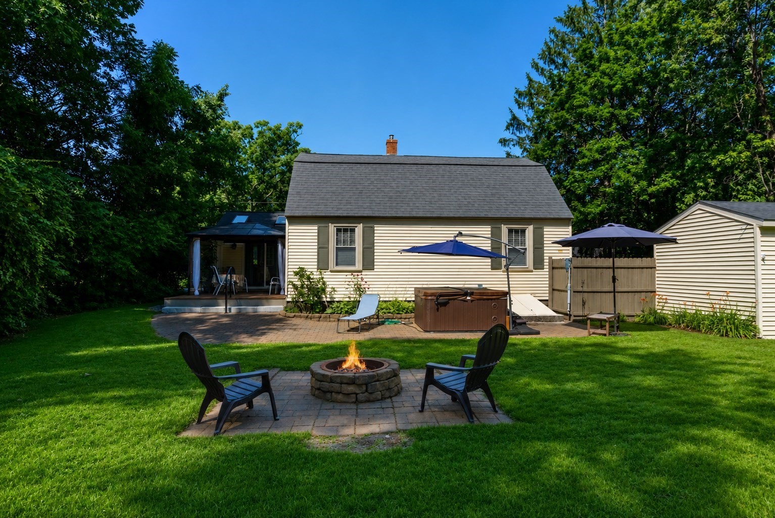 39 Harkins St, Clinton, MA 01510 - Image 2