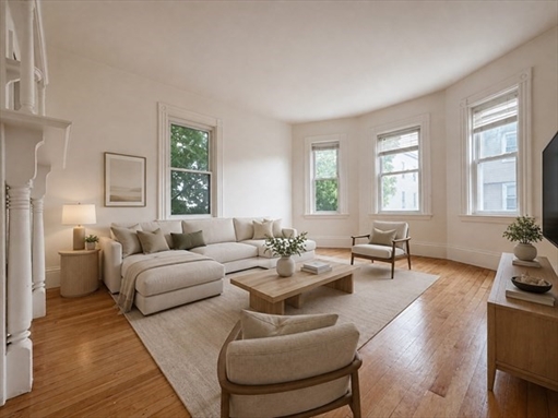 9 Holden Street, Apt 3