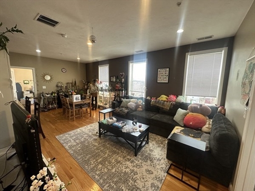 100 Fellsway West, Apt 402