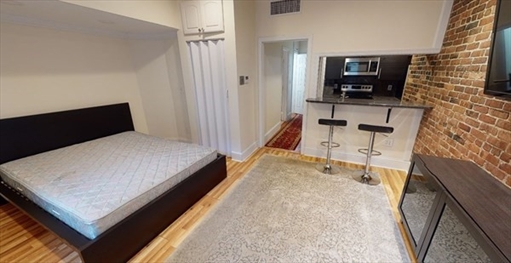 69 Babcock St, Apt 8