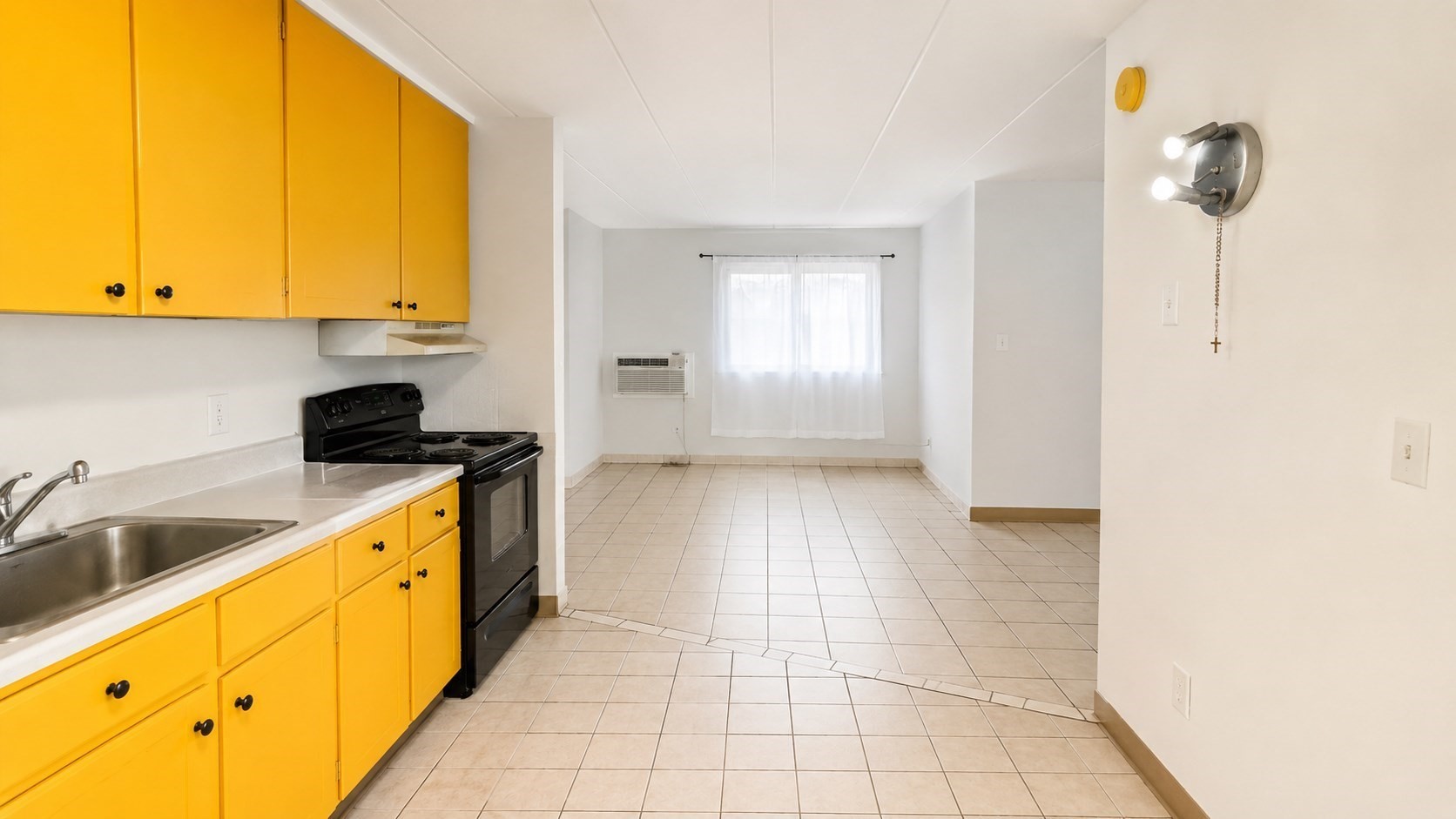 126 Beaver St Unit 4, Framingham, MA 01702