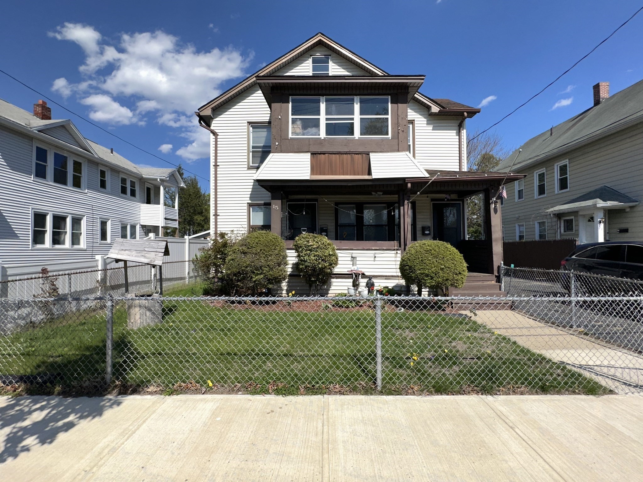 15 Santa Barbara St., Springfield, MA 01104