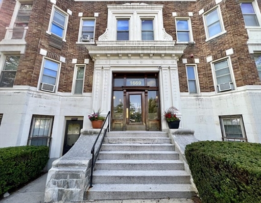 1669 Commonwealth Ave, Apt 3