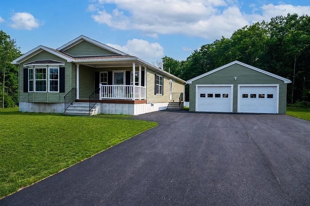 102 Topaz Terrace, Gardner, MA 01440 - Image 1