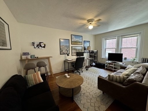 588 Washington St, Apt 2