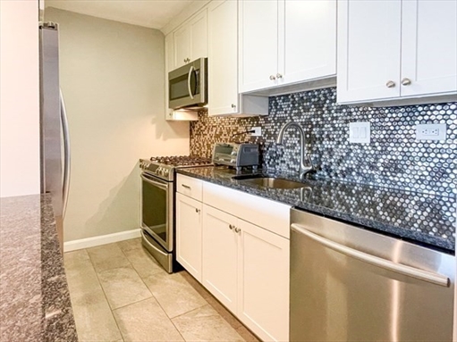 9 Hawthorne Place, Apt 11J