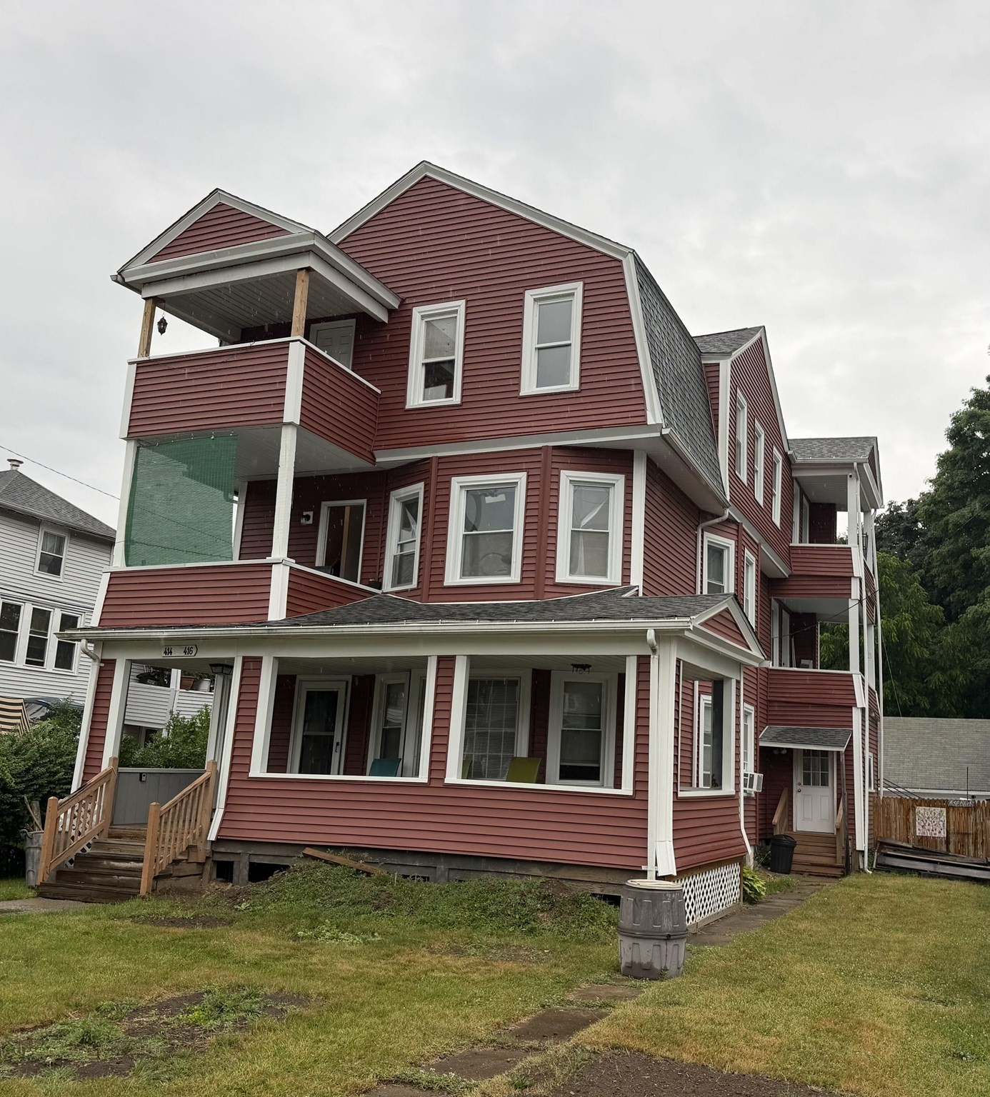 414 Hillside Ave, Holyoke, MA 01040