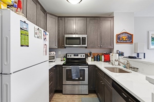 250-252 Main St, Apt 5