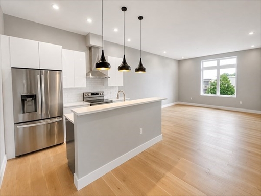 60 Cross St E, Apt 308