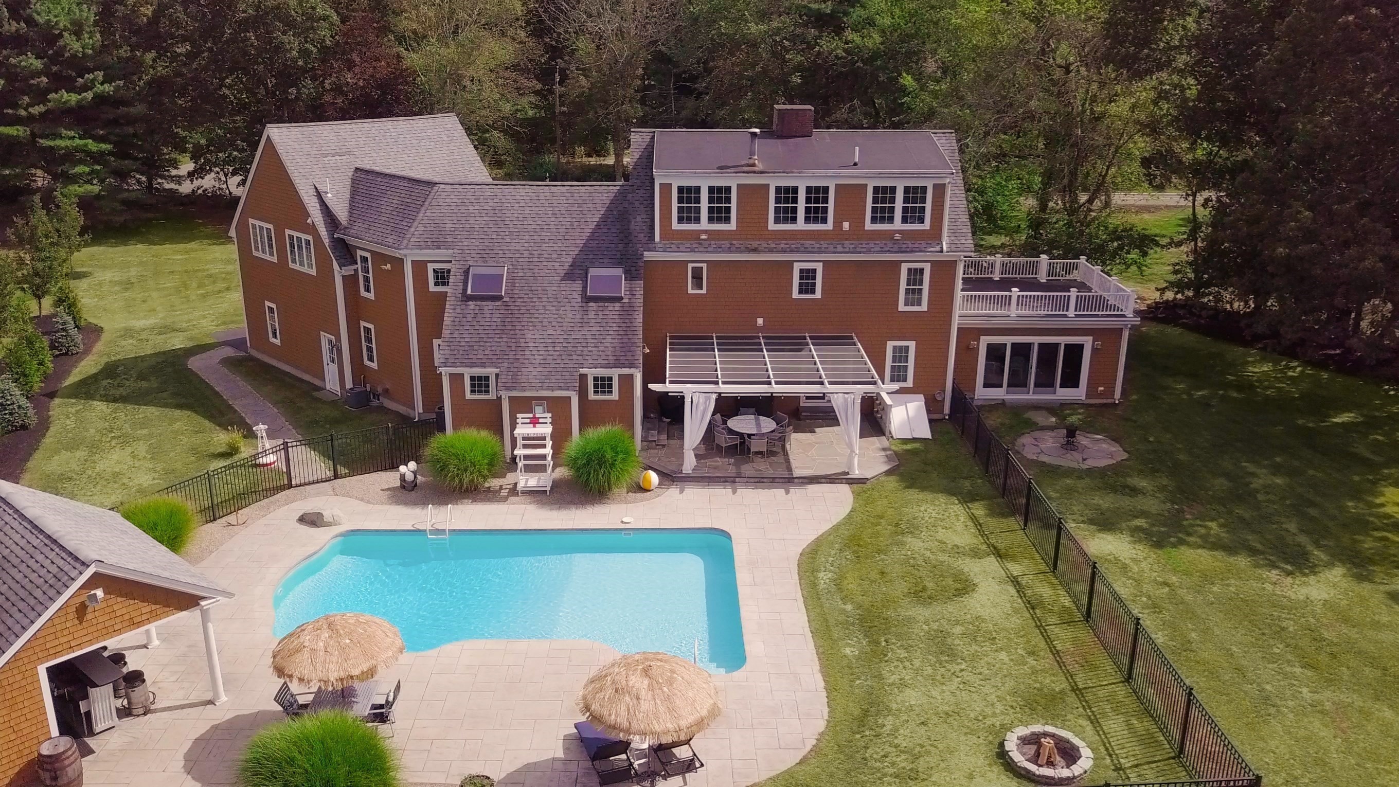 196 Hudson St, Halifax, MA 02338