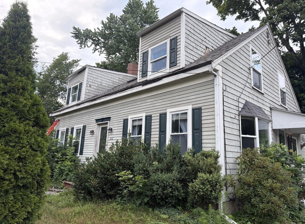 320 Belmont St, East Bridgewater, MA 02333