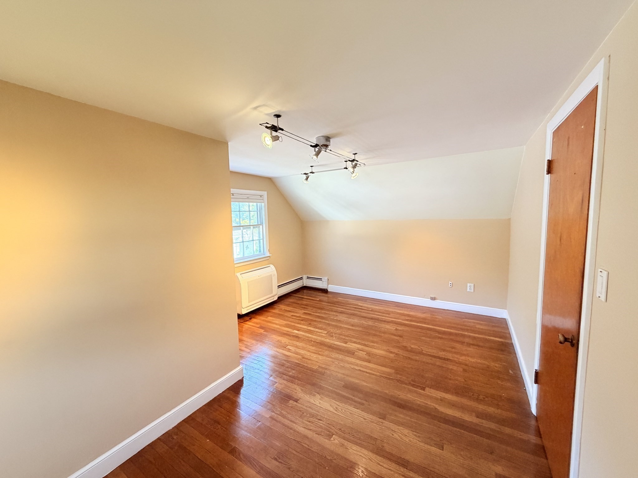 26 Pearl St, Lexington, MA 02420 - Image 2