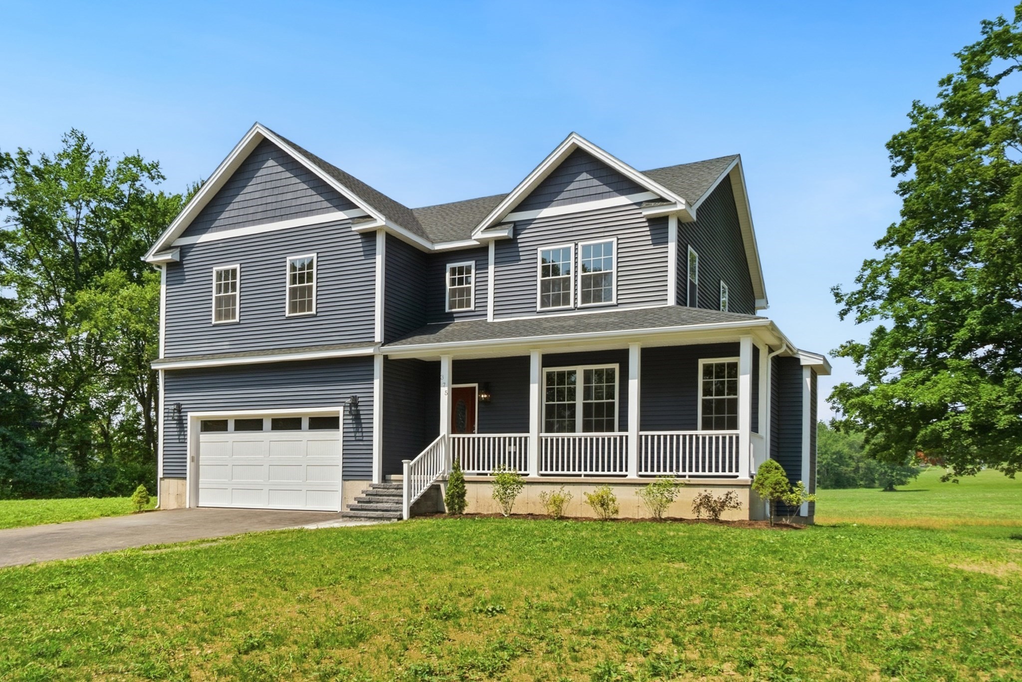 375 Fuller St, Ludlow, MA 01056