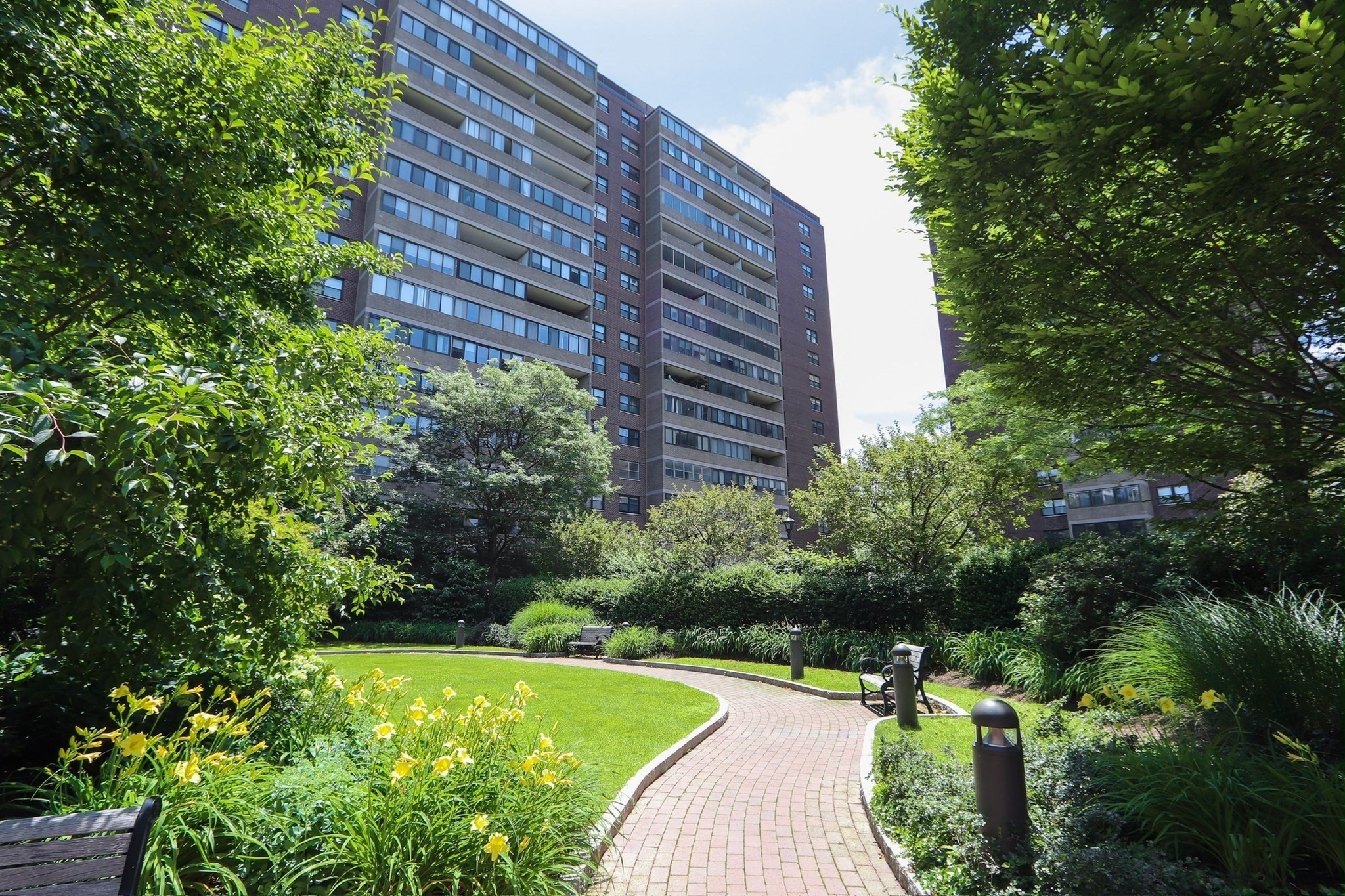 9 Hawthorne Pl Unit 15H, West End, Boston, MA 02114 - Image 23