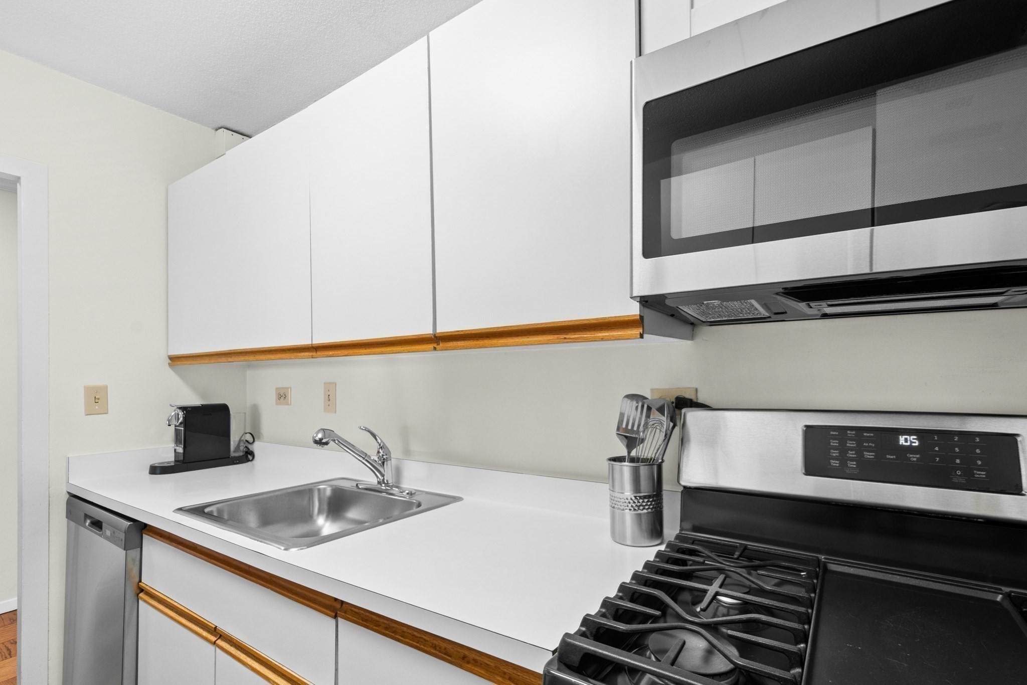 9 Hawthorne Pl Unit 15H, West End, Boston, MA 02114 - Image 10