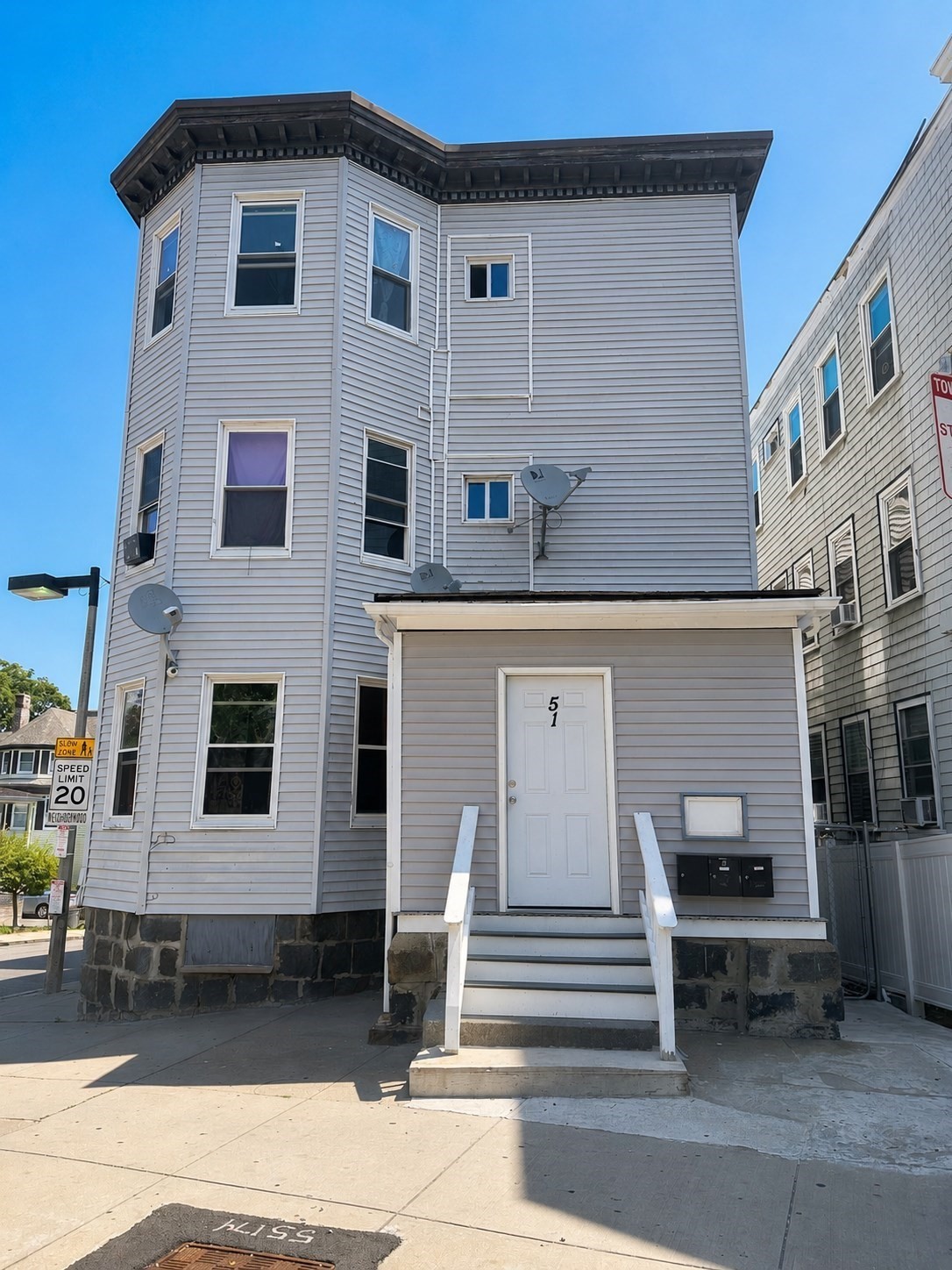 51 Bowdoin St, Dorchester, Boston, MA 02124