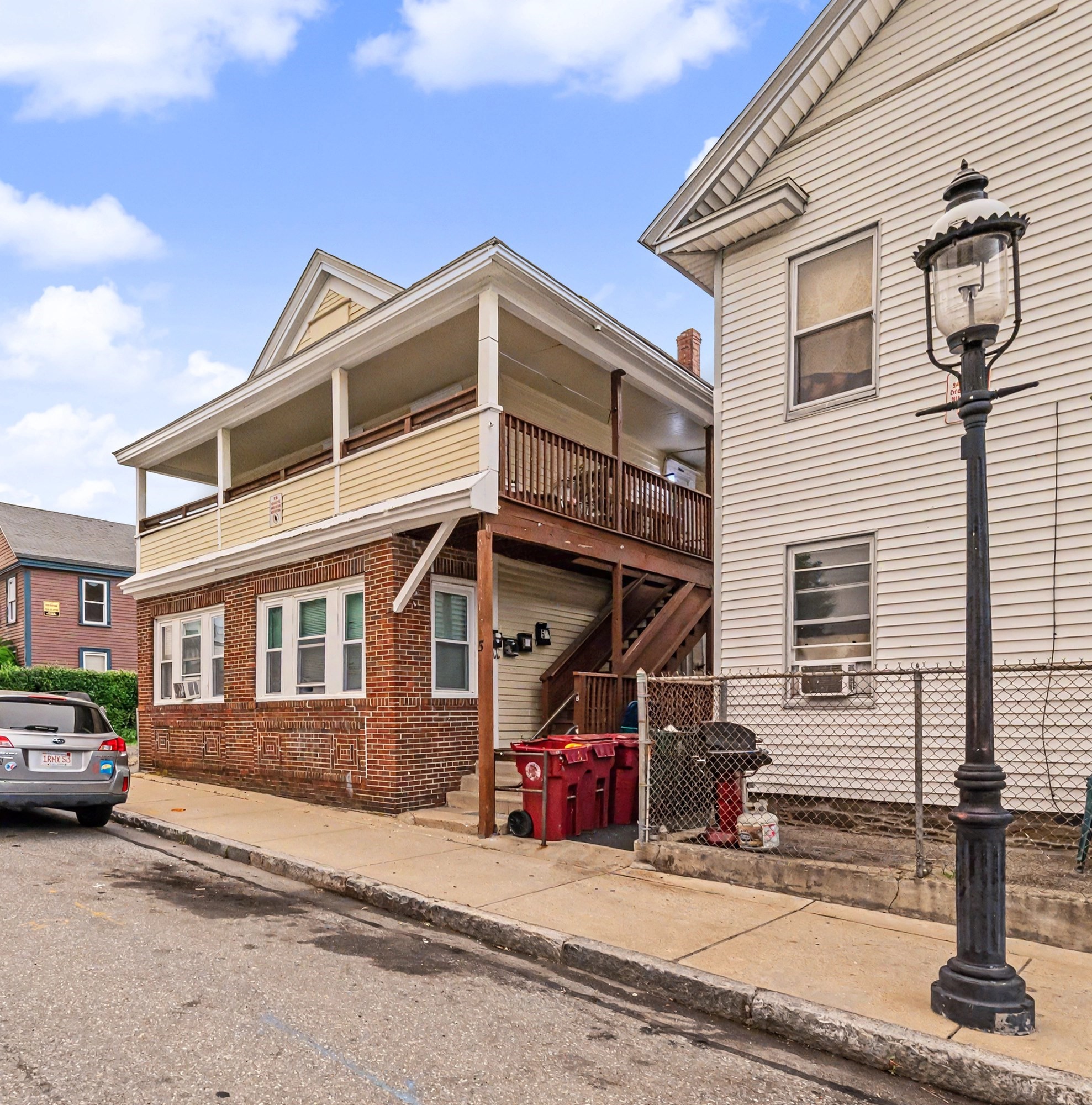 5 Dublin St, Lowell, MA 01854