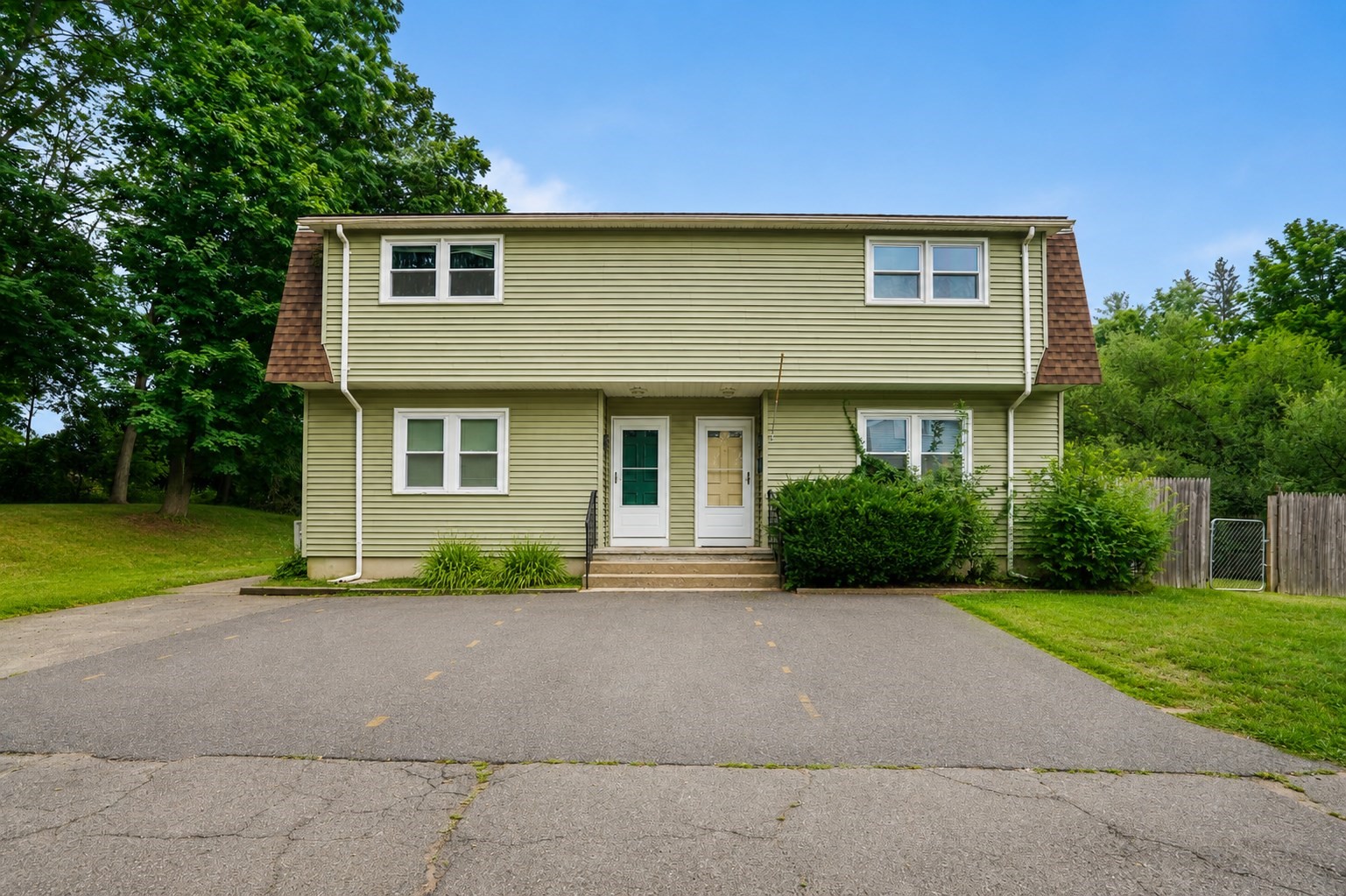 65 Nonotuck St, Northampton, MA 01062
